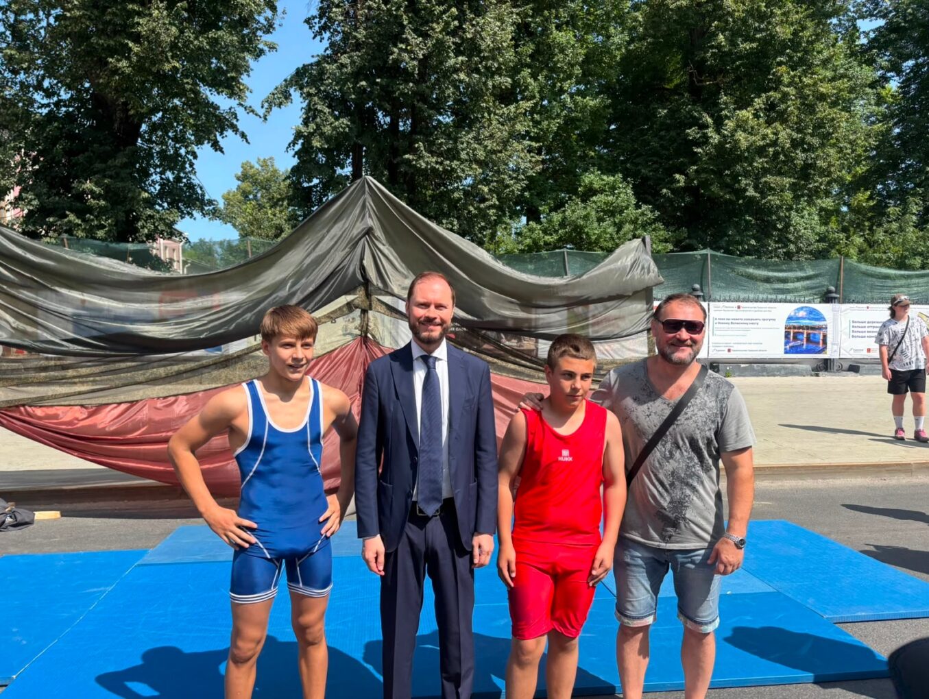 Показательные выступления в День города