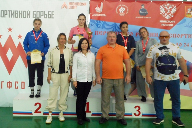 Девушка-борец из Тверской области стала призером первенства России 🥈